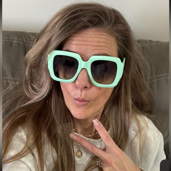 Meet your Posher, Lottie - Picture 5 of 6